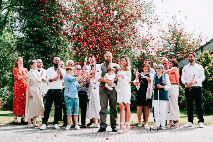 Hochzeit Gruppenfoto Luftballons