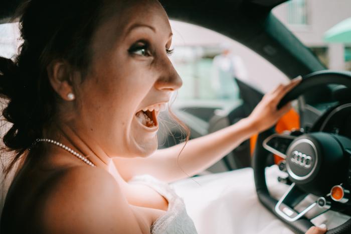 Hochzeit Braut Audi R8 Autohaus Stoll Styleshooting Löwe Eimeldingen