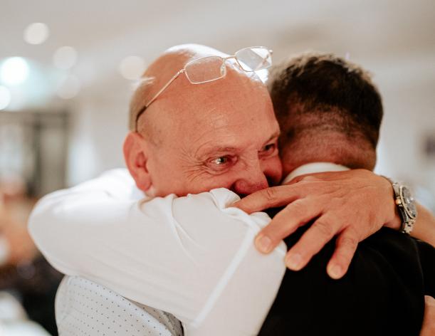 Hochzeit Emotionaler Moment Nach Einer Rede