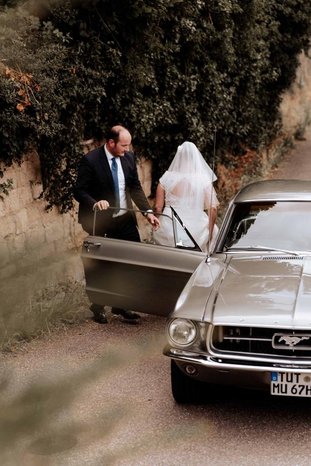 Ankunft An Der Kirche Braut Hochzeit Auggen