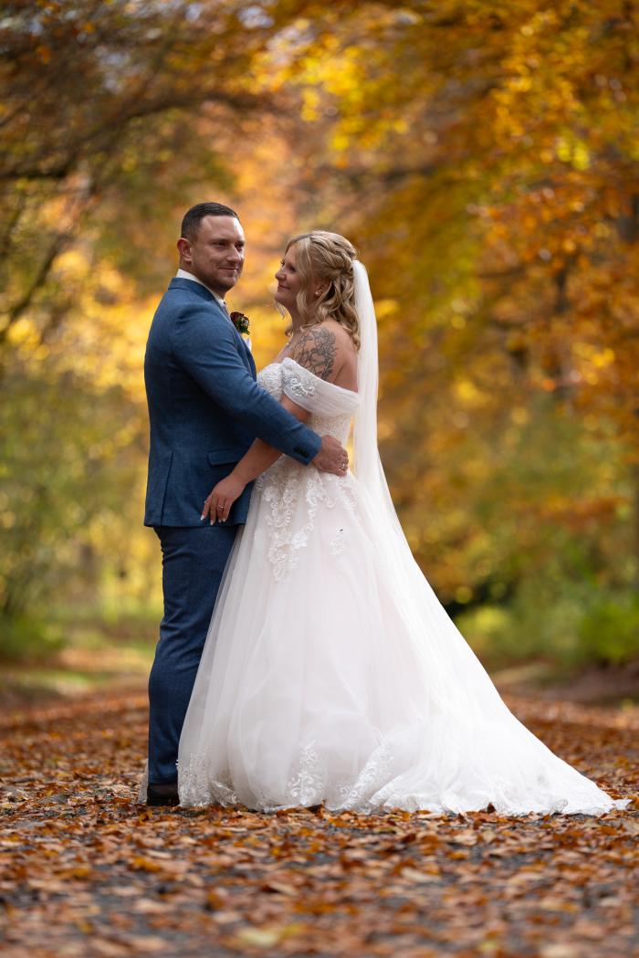 Hochzeit Schwarzwald Donaüschingen Hochzeitsfotograf Park Herbst