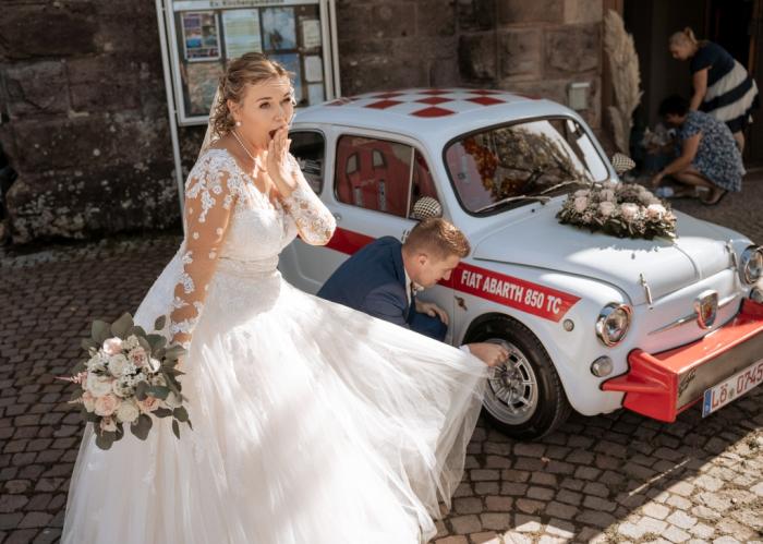 Hochzeit Autofelge Putzen Mit Brautkleid Schopfheim Fiat Rennwagen