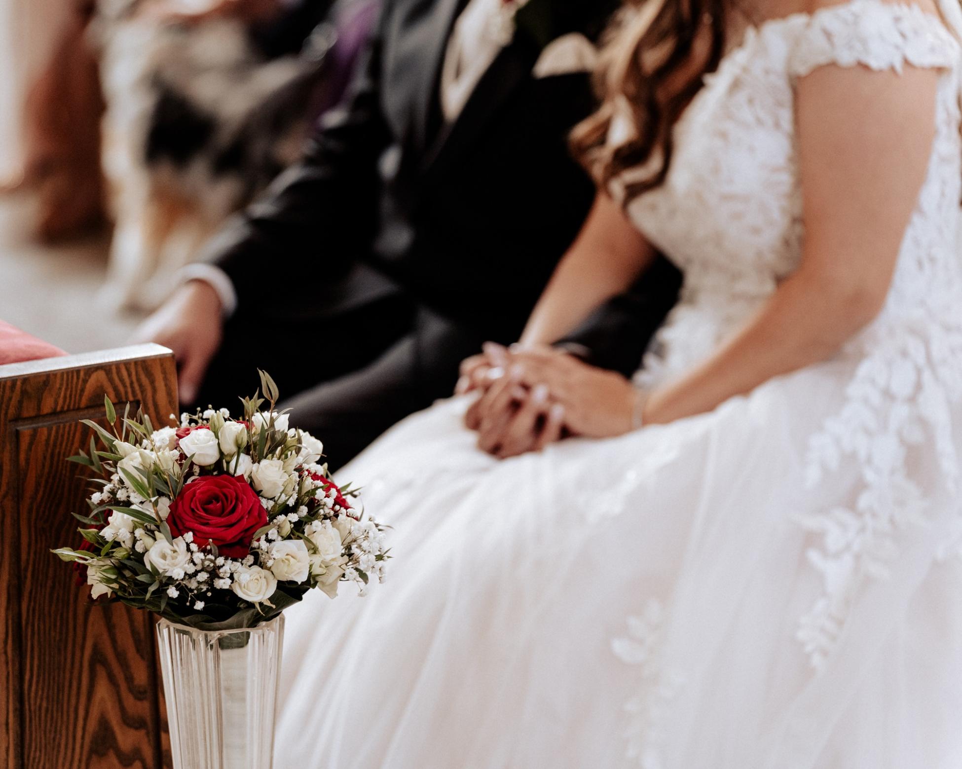 hochzeit lörrach fotografie kirche braut brautstrauss